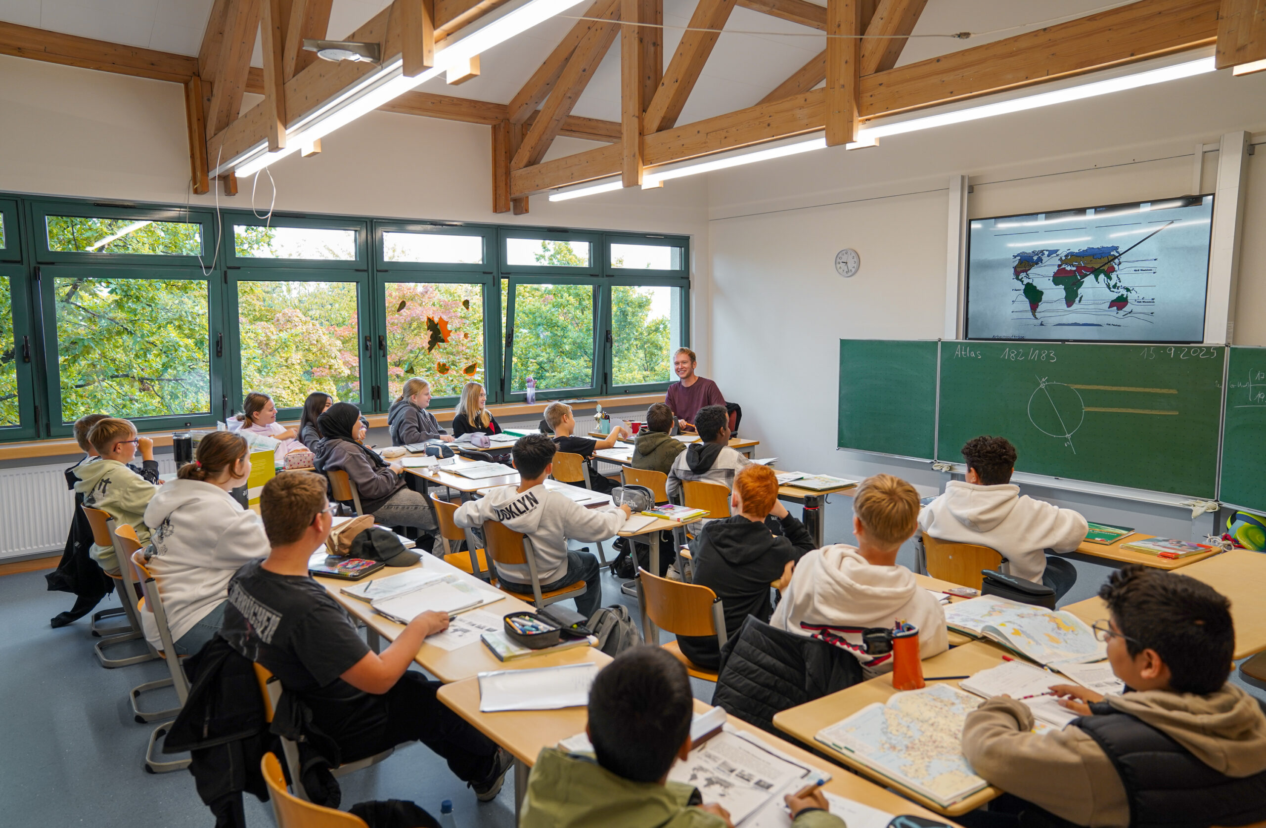 https://ense-schule.de/wp-content/uploads/2025/11/B303-scaled.jpg