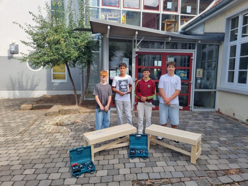 Bau von Bänken für die Auenbergschule